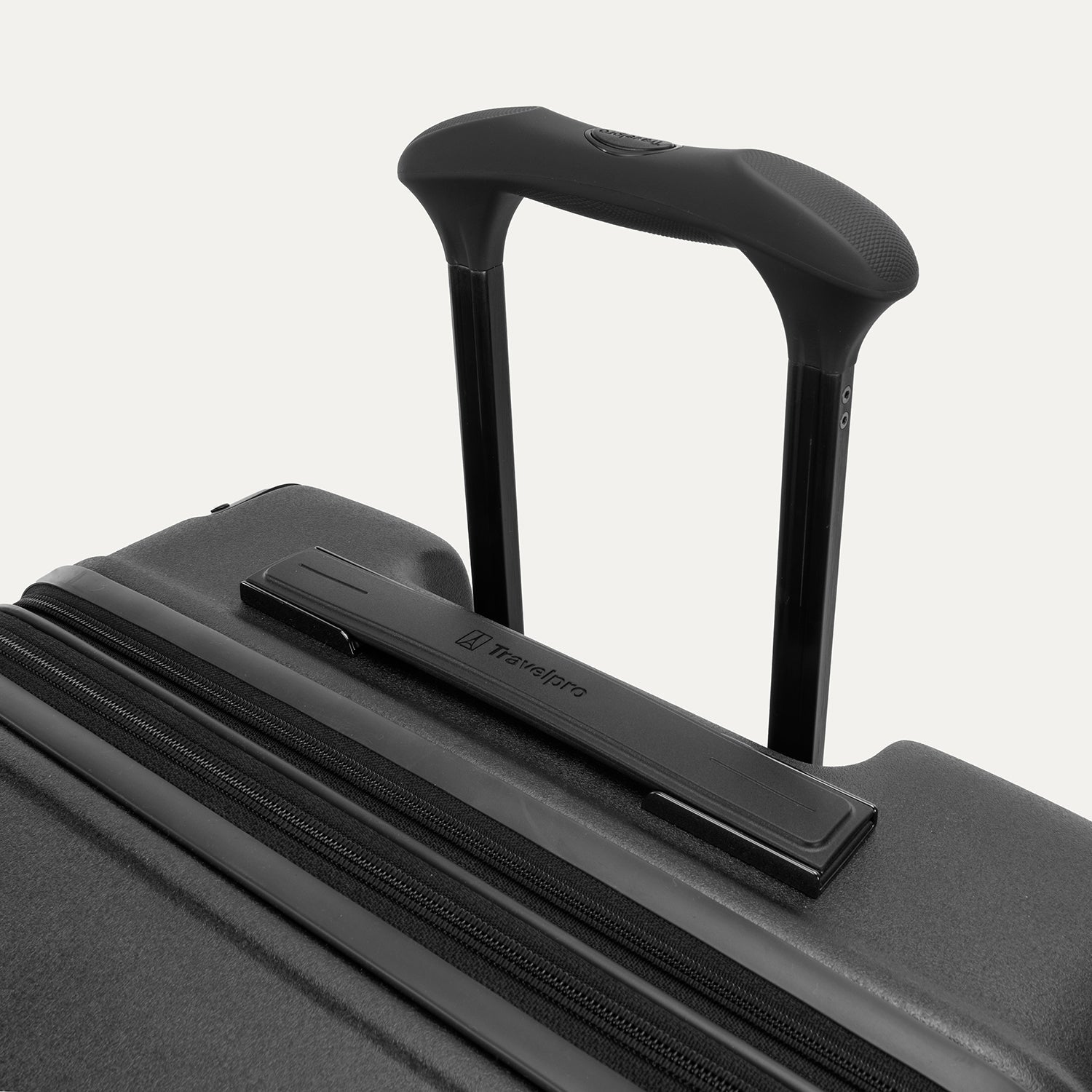 Platinum® Elite Medium Check-In Hardside Spinner