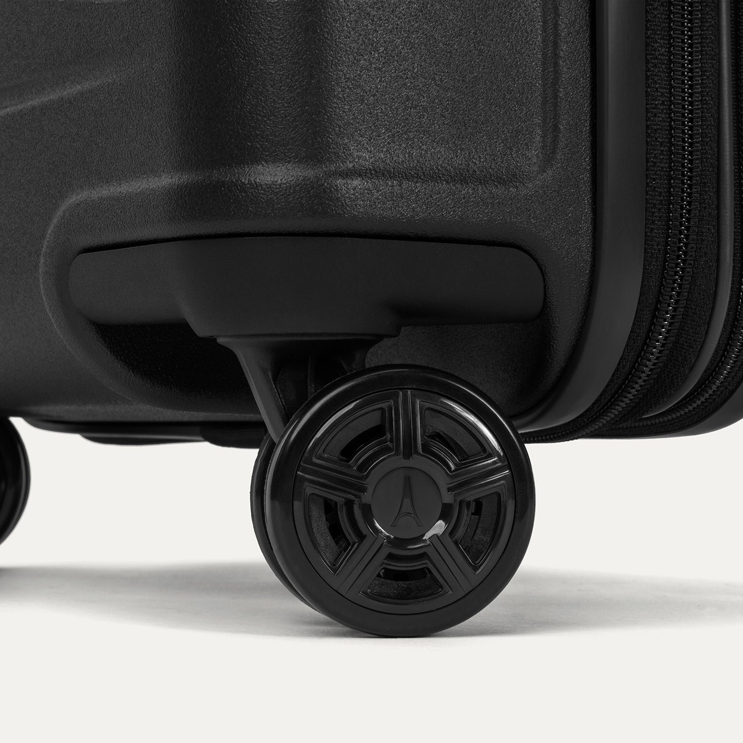 Platinum® Elite Large Check-In Hardside Spinner
