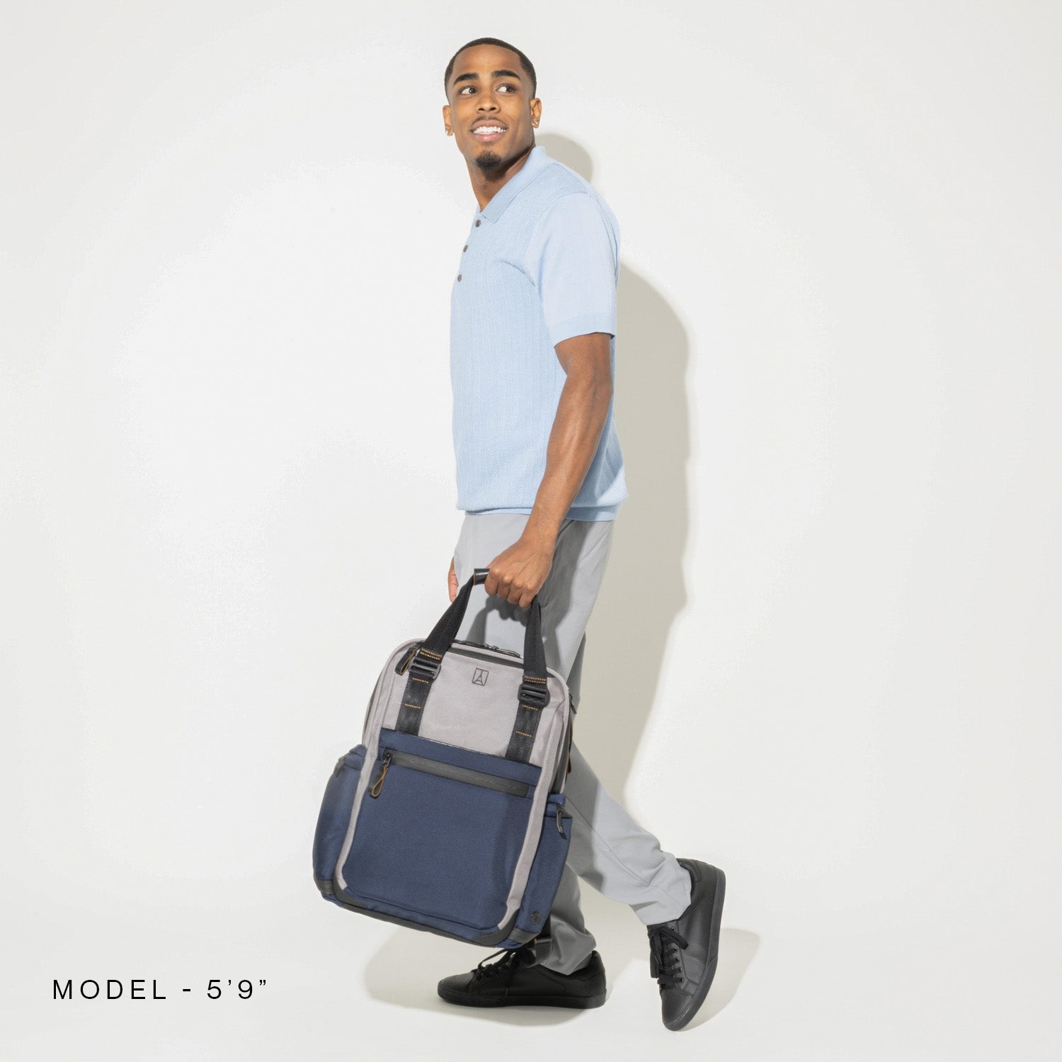 Travelpro® Altitude™ Medium Expandable Laptop Backpack 25-30L- Stellar Navy/Grey